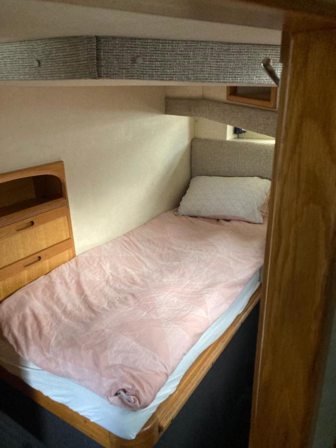 Luxury Boat Hotel Chertsey Exterior photo