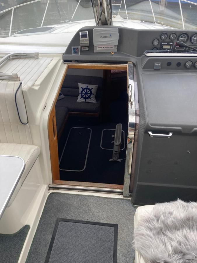 Luxury Boat Hotel Chertsey Exterior photo