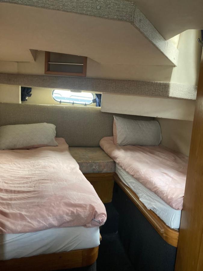 Luxury Boat Hotel Chertsey Exterior photo